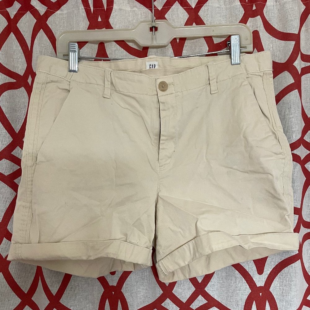 Gap Girlfriend Khaki Shorts 5" Inseam